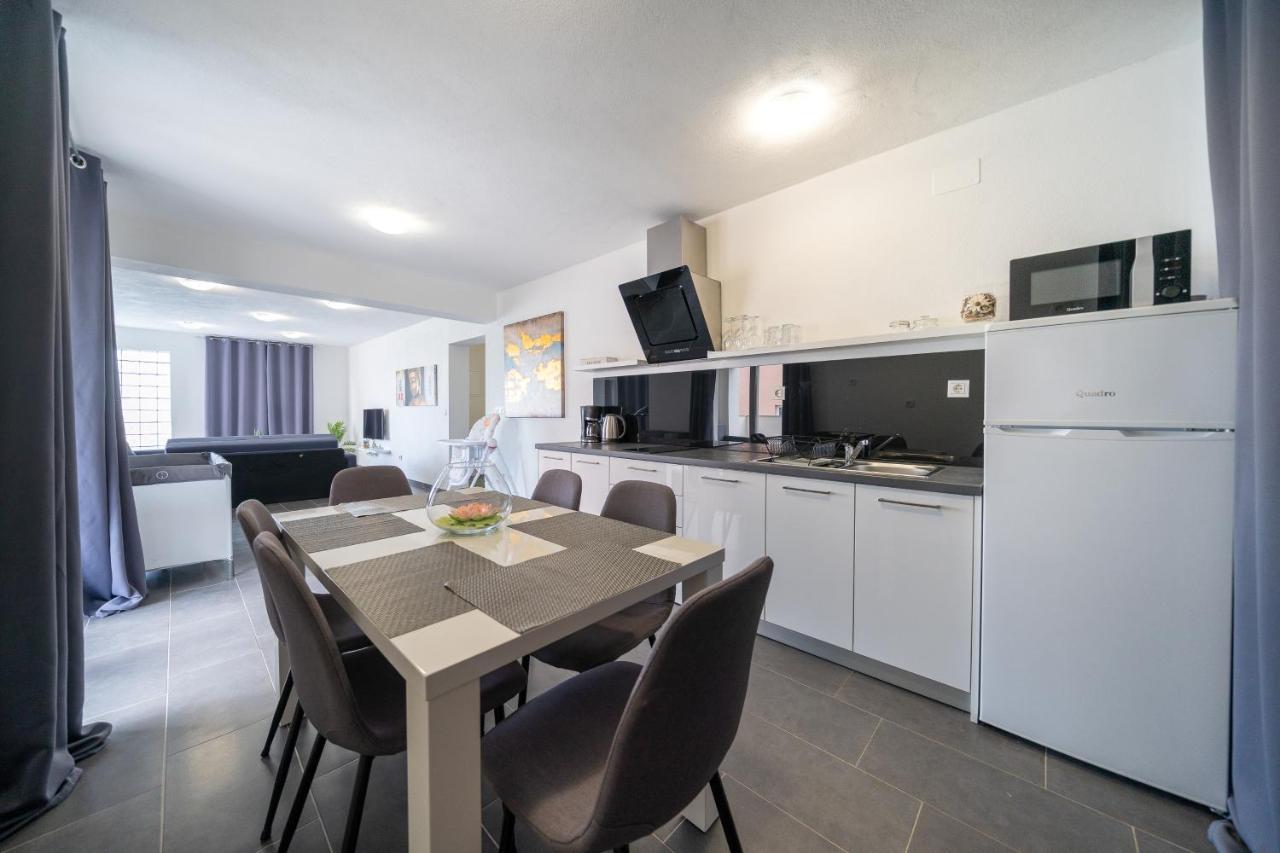 Holiday Apartments Amarilis 파코스탄 외부 사진